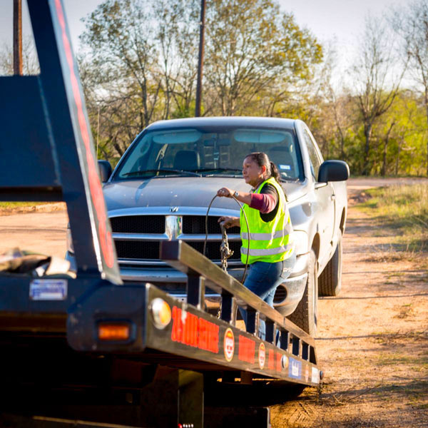 Towing Truck Chacon Towing San Antonio